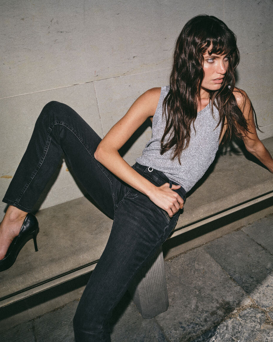 Modelshot / Black / Detail